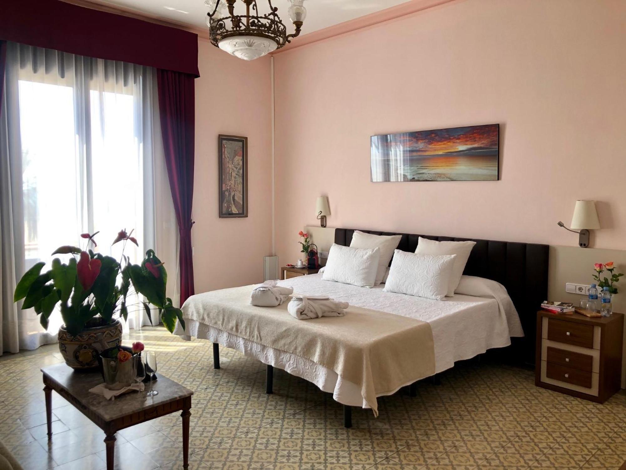 Hotel Llar De Capitans Masnou Cameră foto